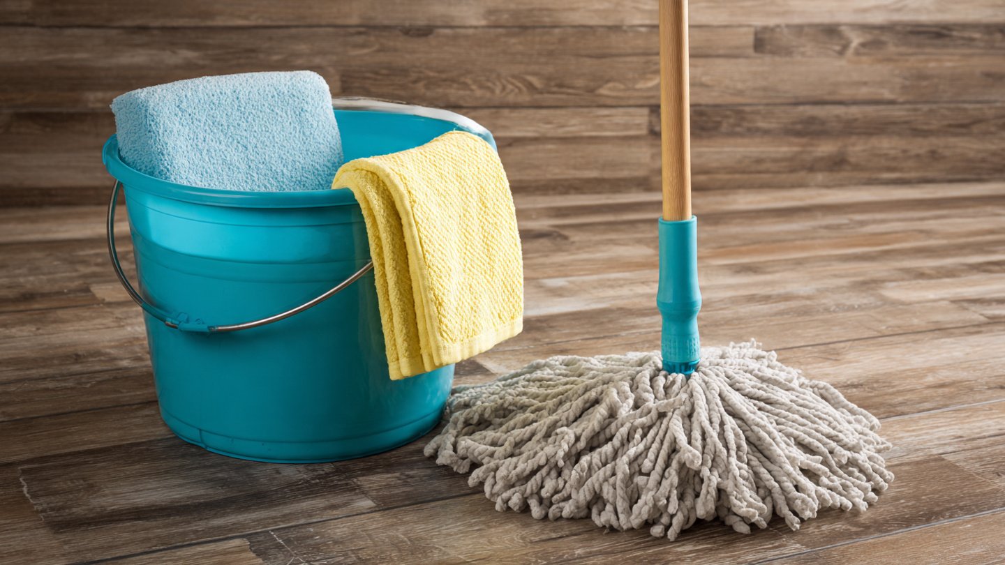 8 Things You Can Add To Mop Water For Cleaner, Fresher-Smelling Floors